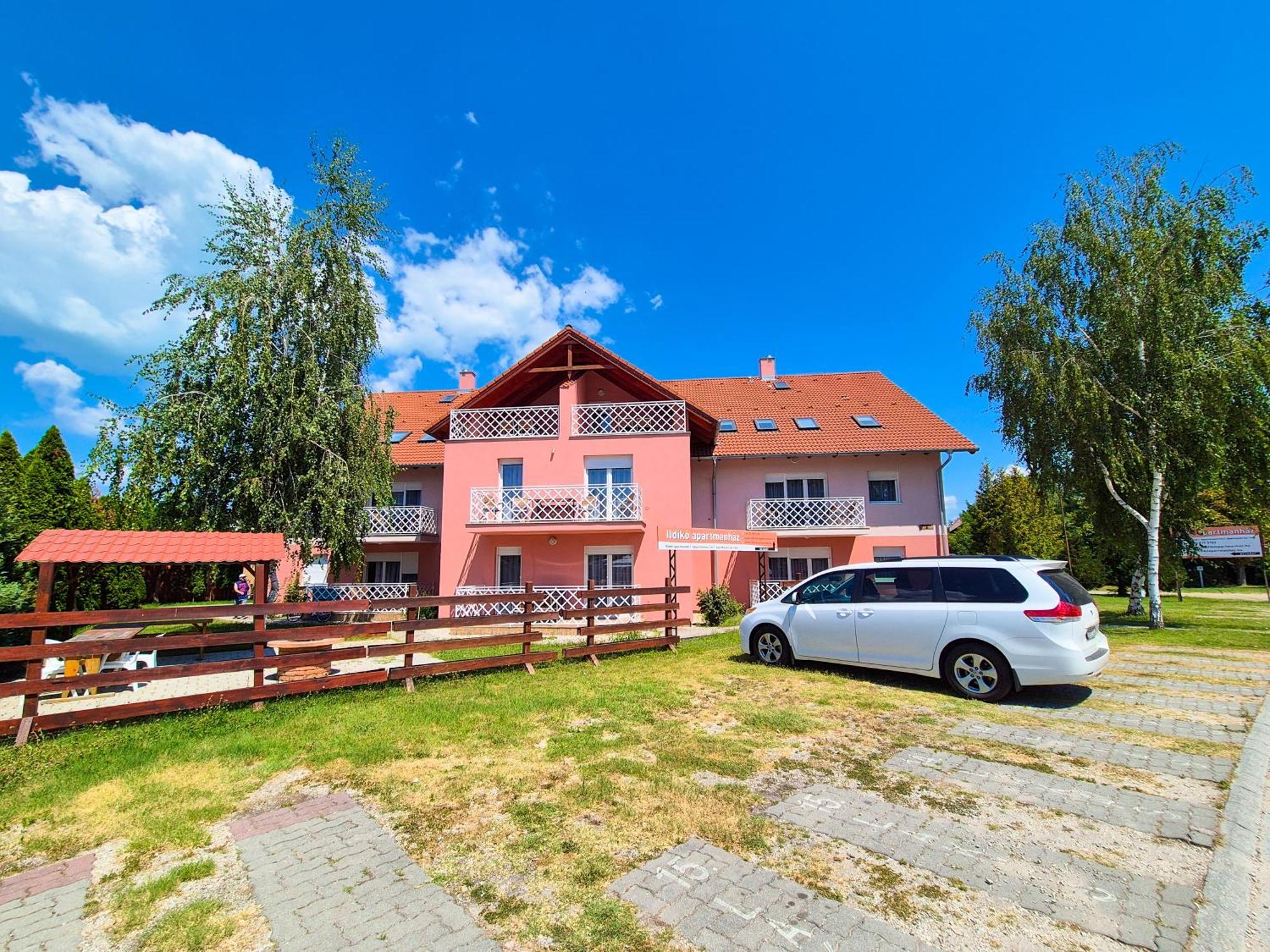 Ildiko Apartmanhaz Zamardi Ngoại thất bức ảnh