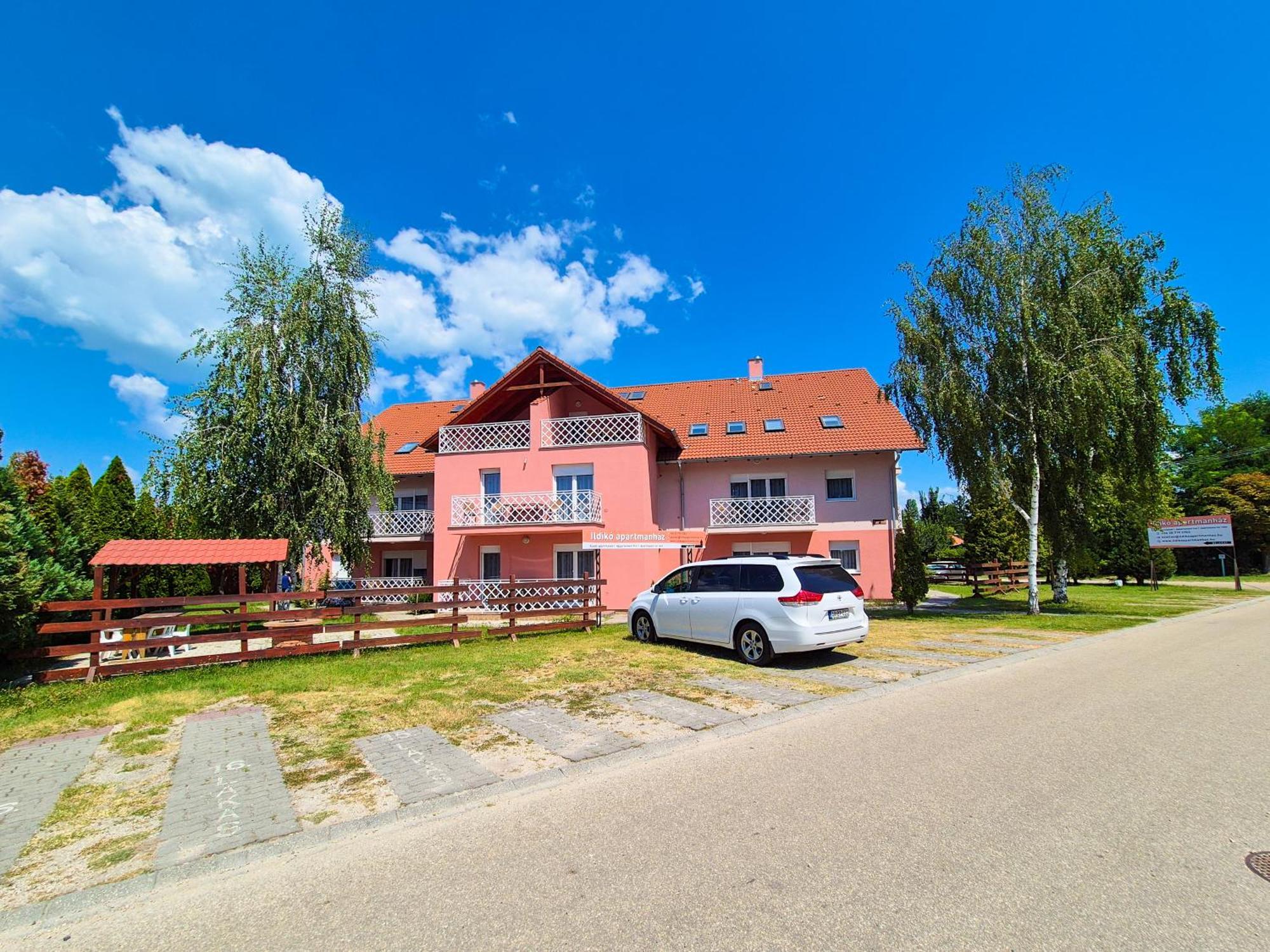 Ildiko Apartmanhaz Zamardi Ngoại thất bức ảnh