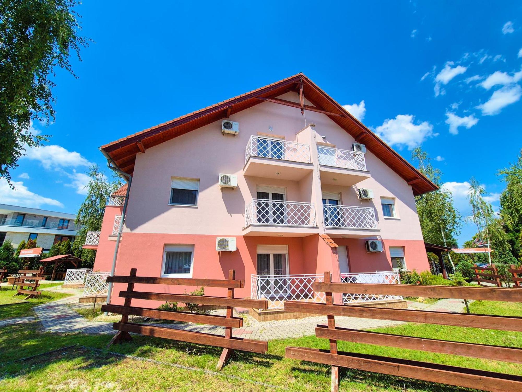Ildiko Apartmanhaz Zamardi Ngoại thất bức ảnh