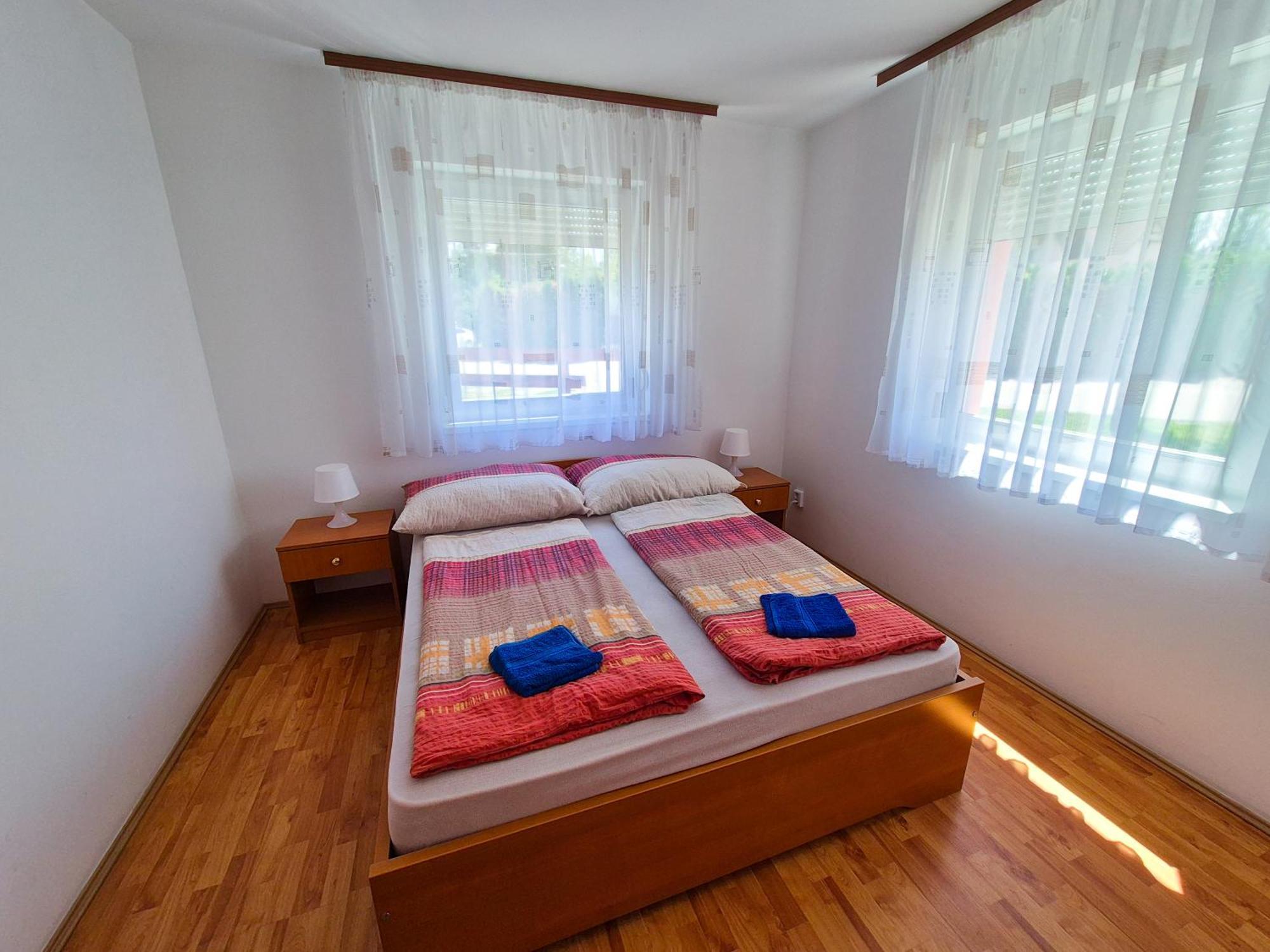 Ildiko Apartmanhaz Zamardi Ngoại thất bức ảnh