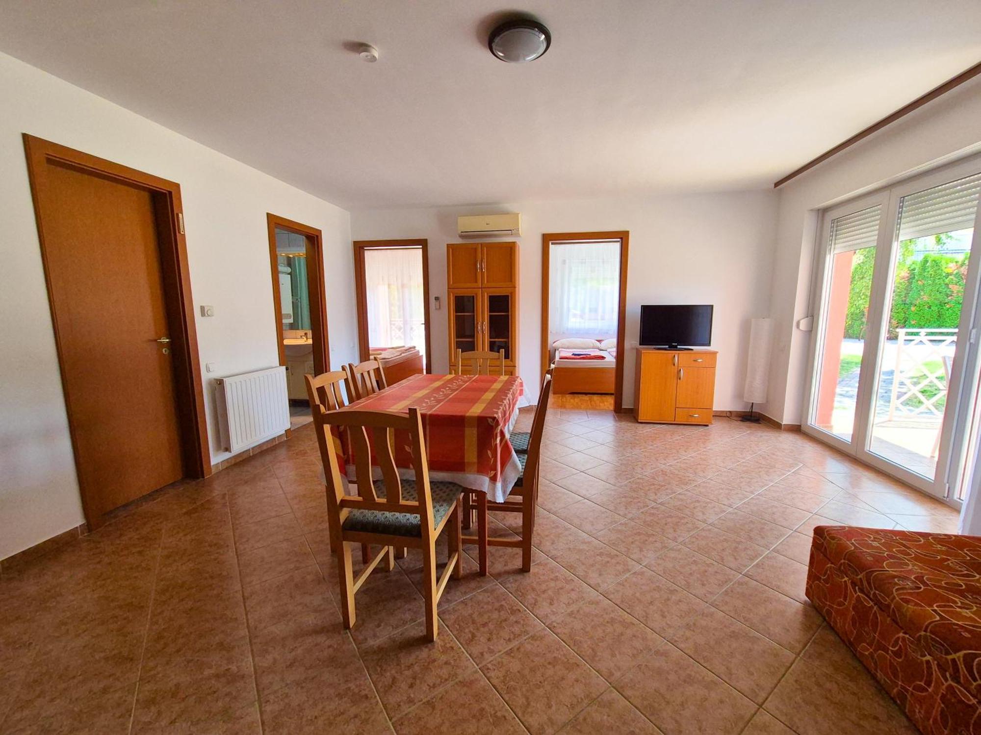 Ildiko Apartmanhaz Zamardi Ngoại thất bức ảnh